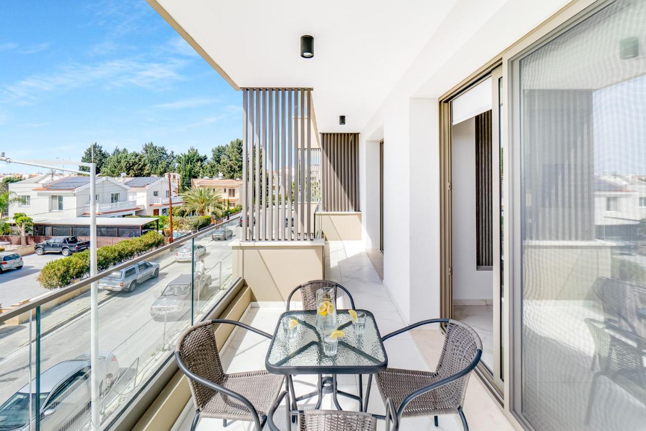 Adolina Apartments By Ezoria Villas Paphos Eksteriør billede
